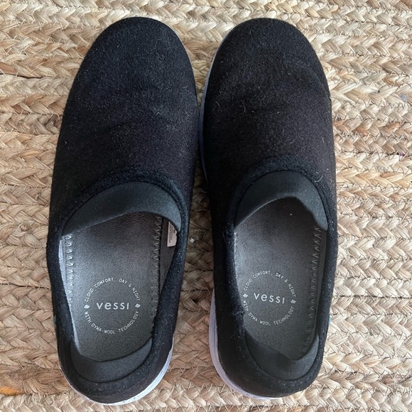 Used Vessi shoes - Picture 1 of 3